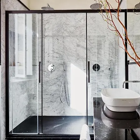 Spagna Luxury Guest house 4*
